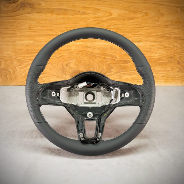 Mercedes-Benz GLE W167 steering wheel after upholstery