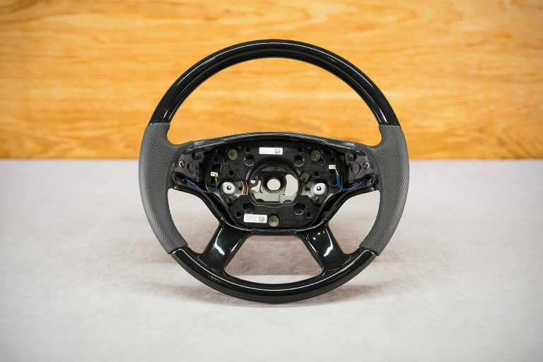 Mercedes-Benz W221 Custom steering wheel