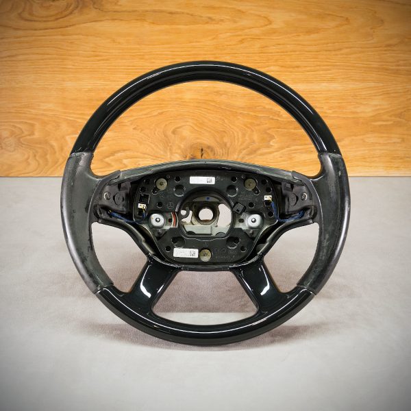 Mercedes-Benz W221 steering wheel before upholstery