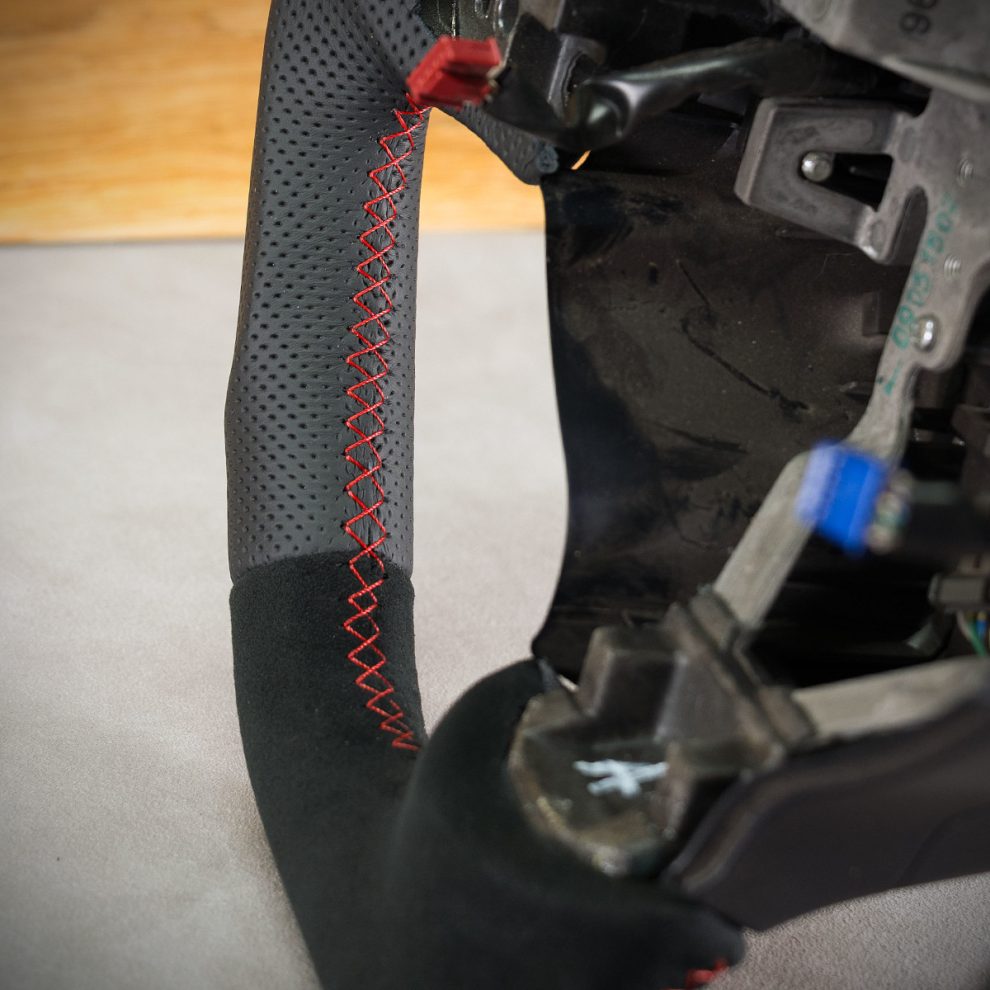 Mitsubishi Colt VI Custom steering wheel