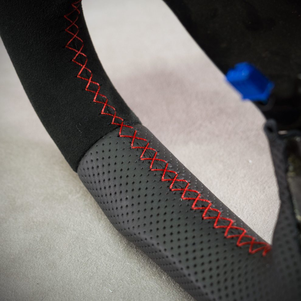 Mitsubishi Colt VI Custom steering wheel