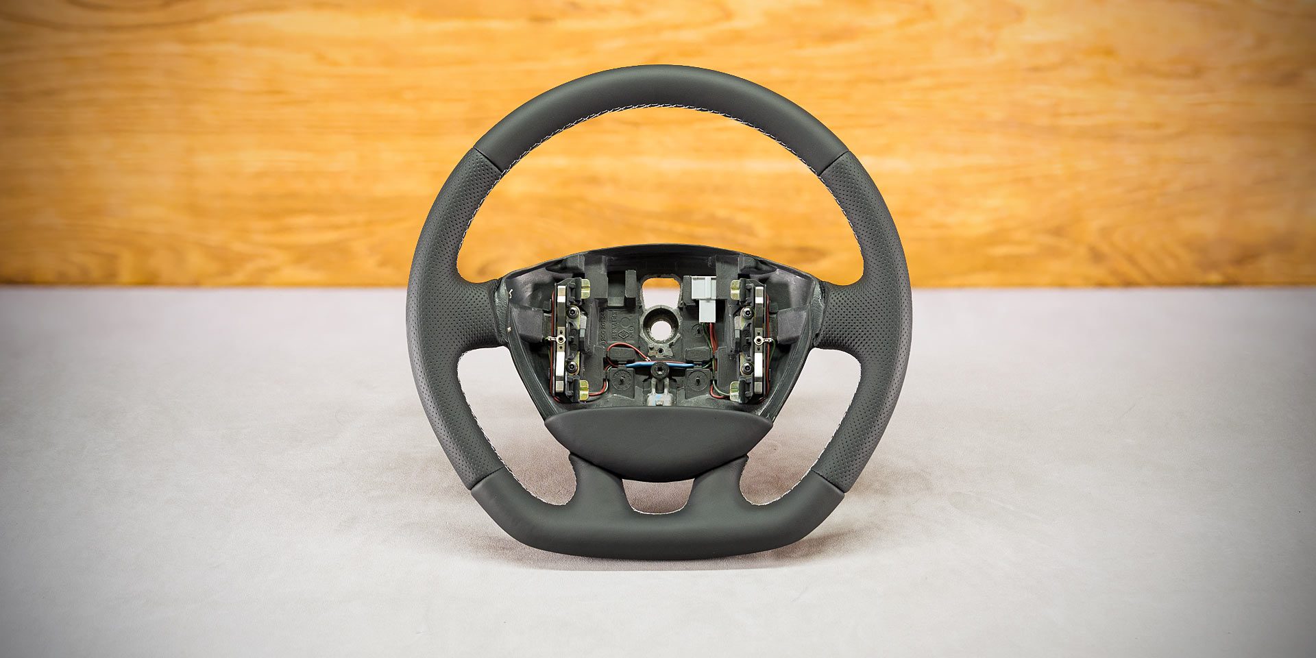 Nissan Primastar Custom steering wheel