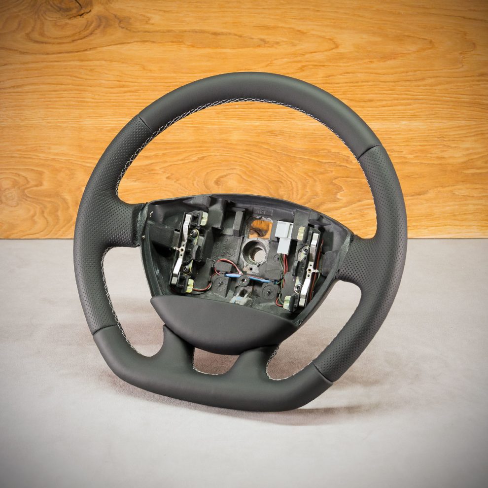 Nissan Primastar Custom steering wheel
