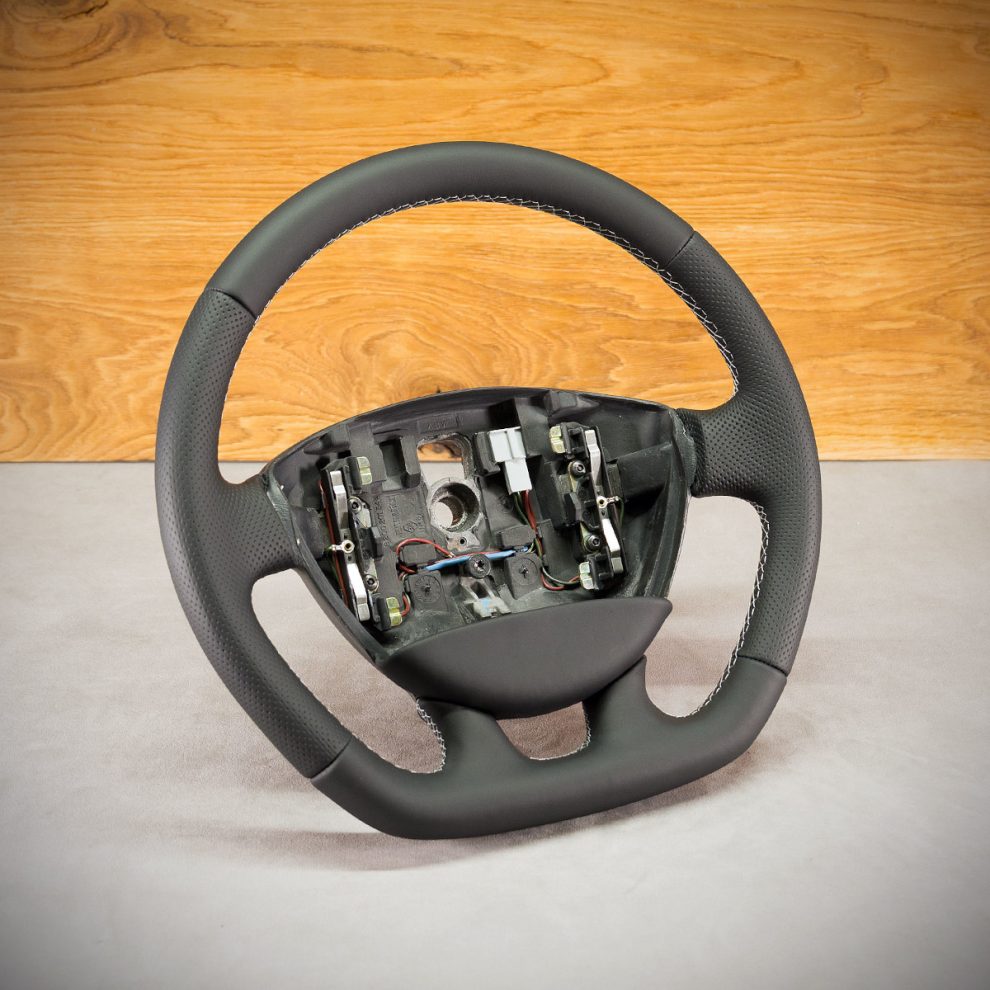 Nissan Primastar Custom steering wheel