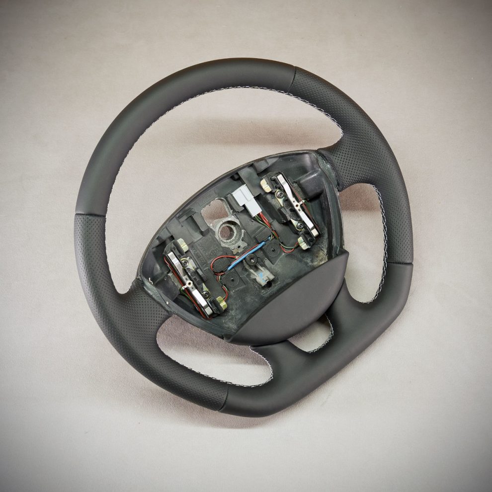 Nissan Primastar Custom steering wheel