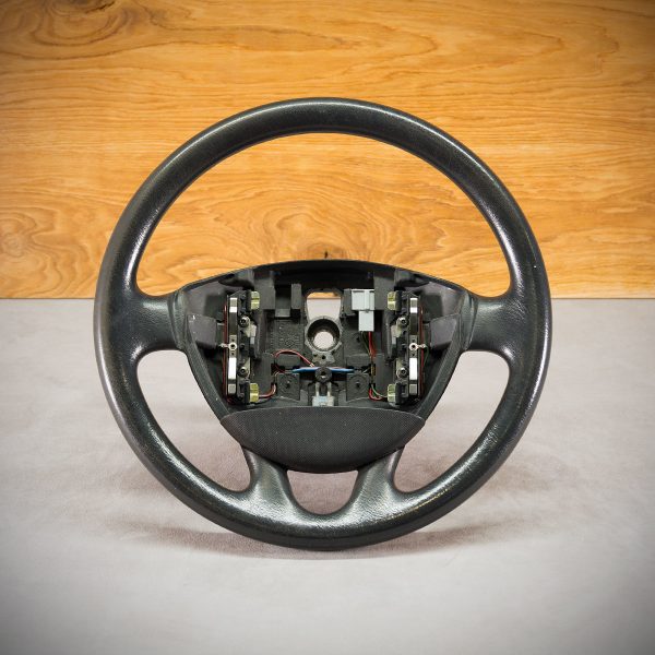 Nissan Primastar steering wheel before modification
