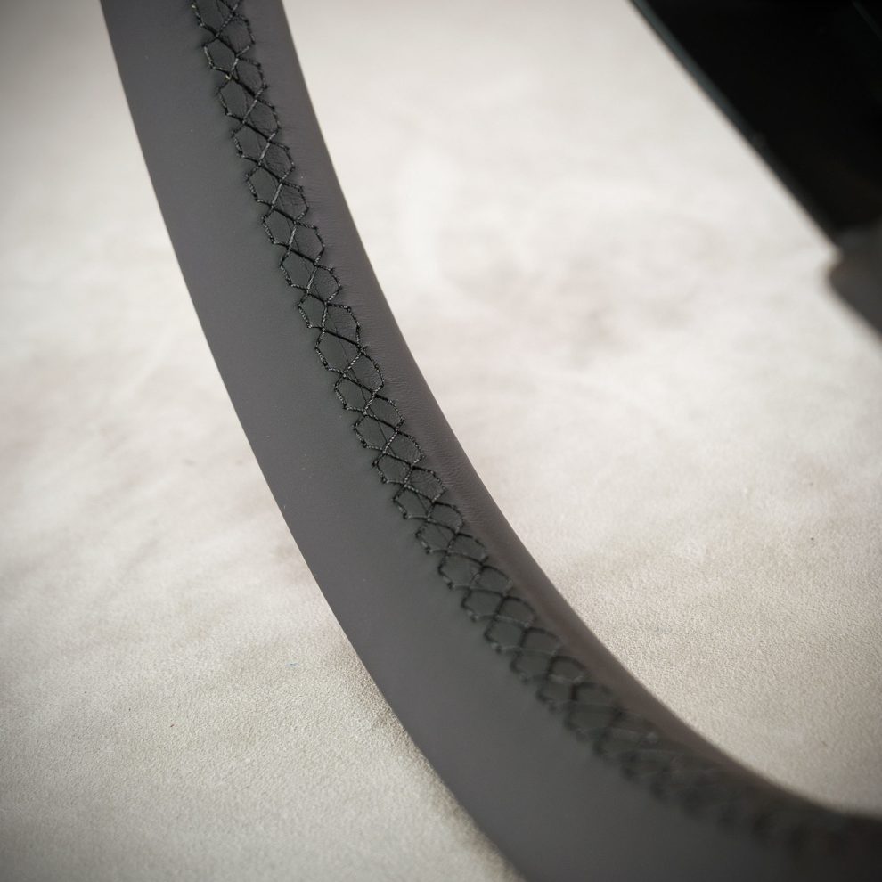 Opel Vivaro Custom steering wheel