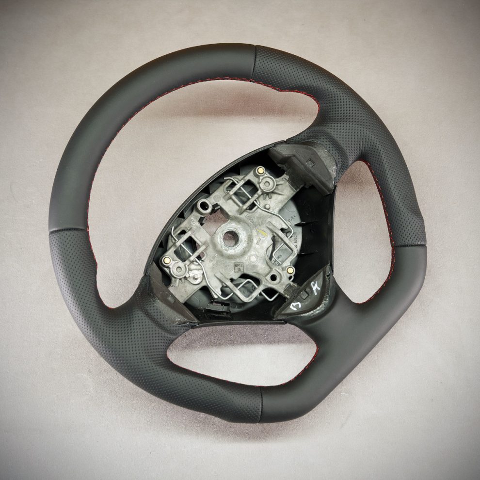 Peugeot 207 Custom steering wheel