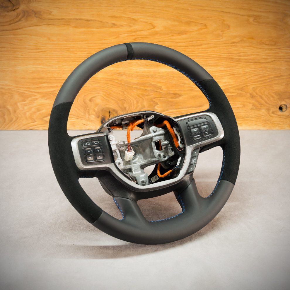 RAM 2500 Custom steering wheel
