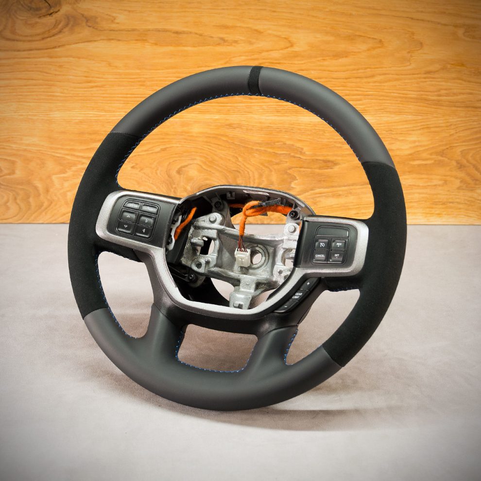RAM 2500 Custom steering wheel