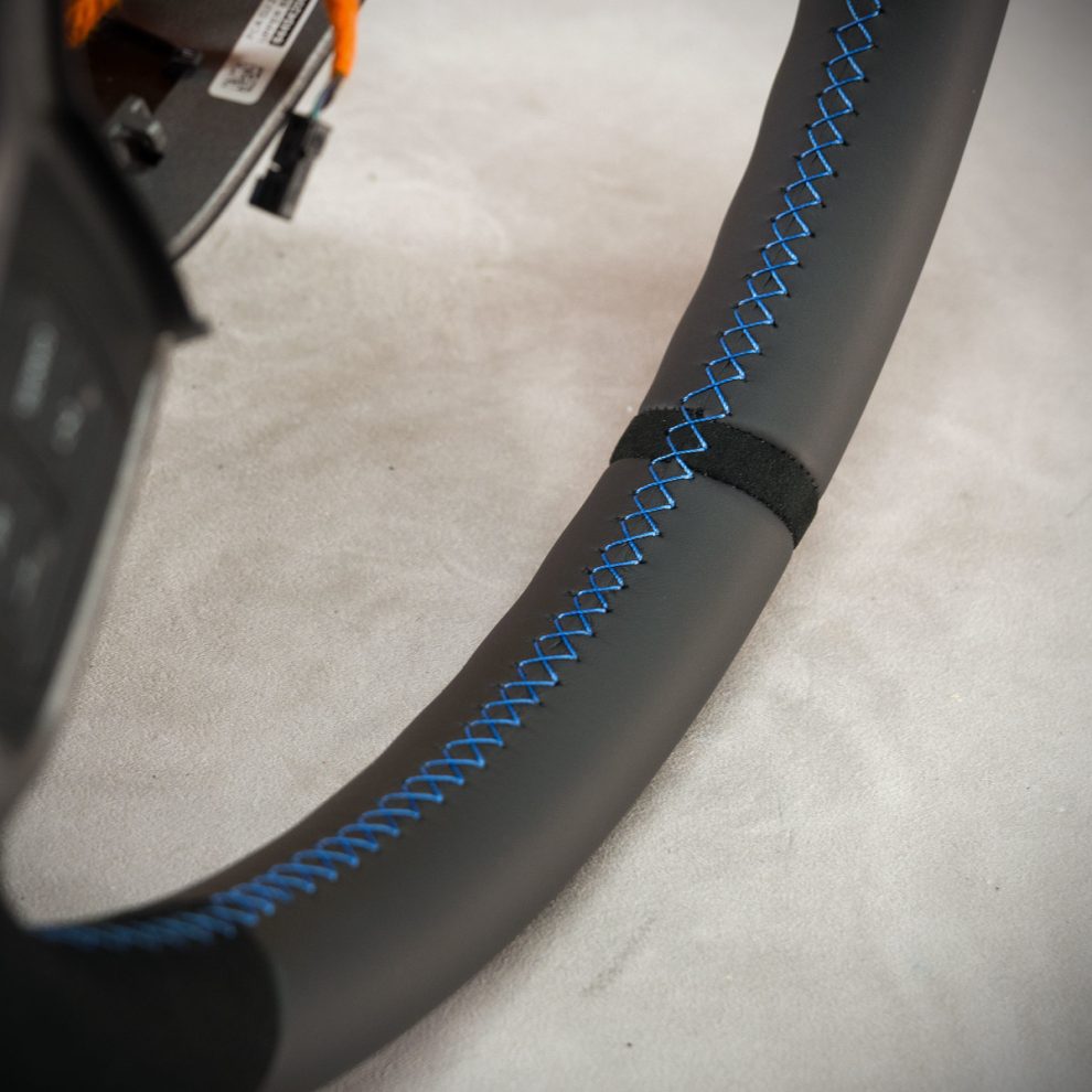 RAM 2500 Custom steering wheel