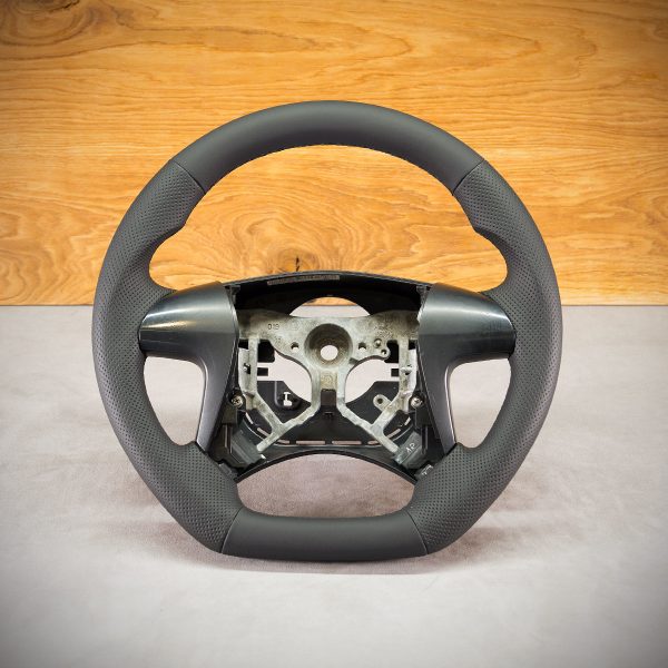 Toyota Hilux steering wheel after modification