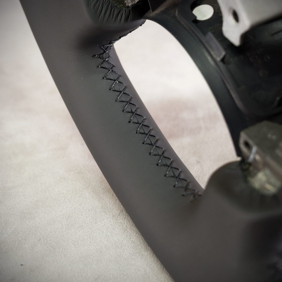 Toyota Land Cruiser Custom steering wheel