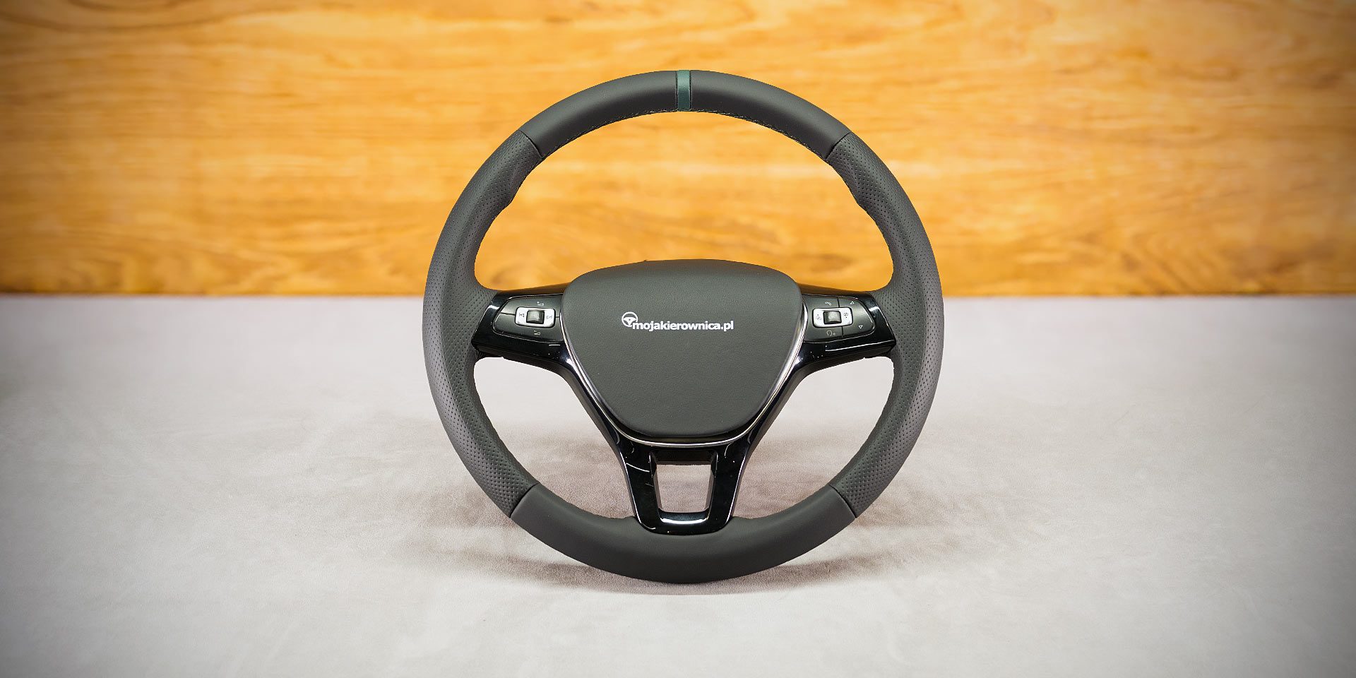 Volkswagen Amarok Custom steering wheel
