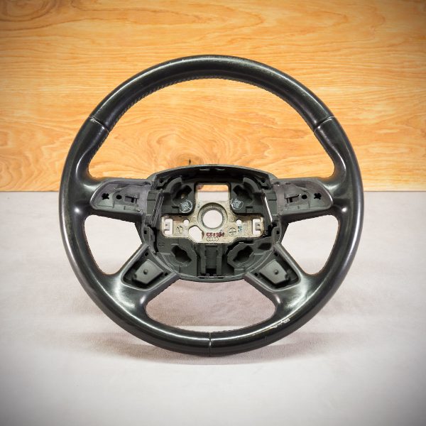 Audi A4 B8 steering wheel before modification