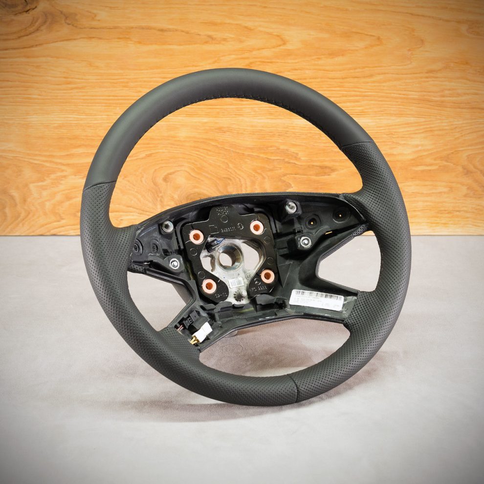 Mercedes-Benz GL X164 Custom steering wheel