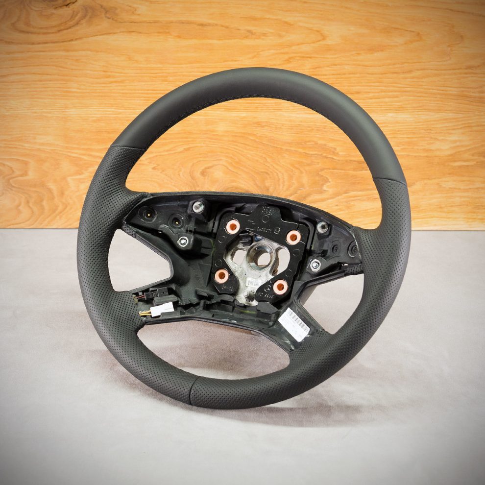 Mercedes-Benz GL X164 Custom steering wheel