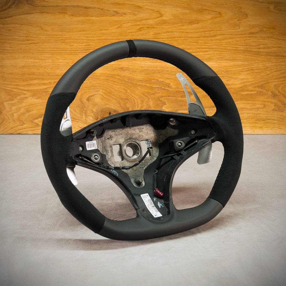 Mercedes-Benz C63 AMG W204 Custom steering wheel