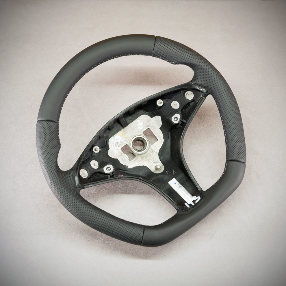 Mercedes-Benz W204 Custom steering wheel