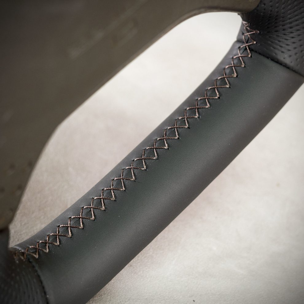 Nissan Patrol Custom steering wheel