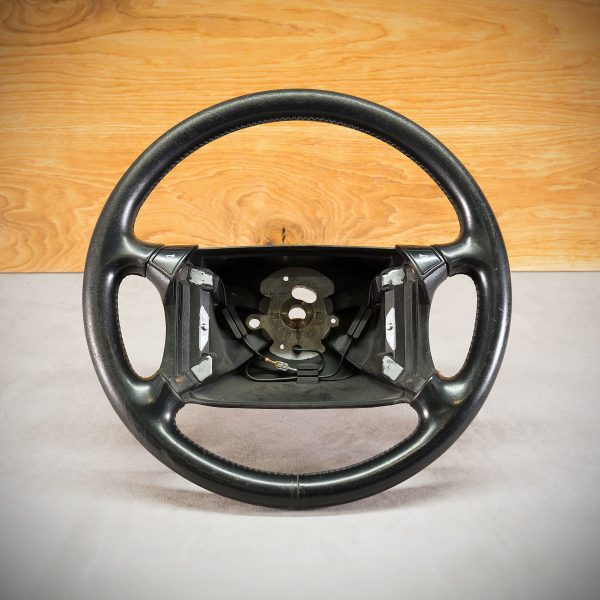 Porsche 944 steering wheel before modification Porsche 944 steering wheel before modification