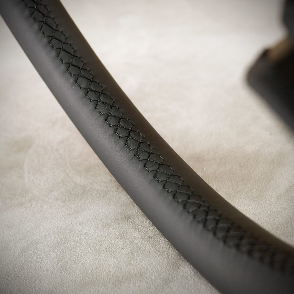 Renault Trafic Custom steering wheel