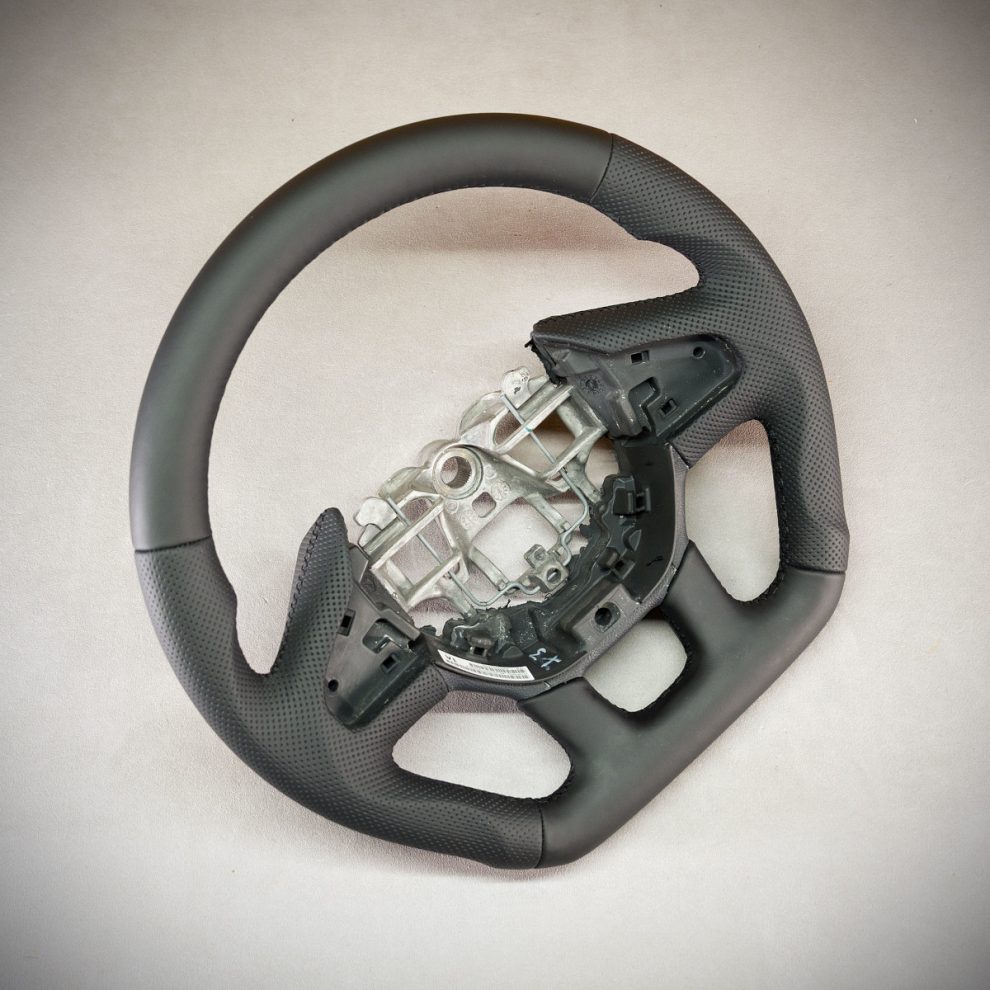 Renault Trafic Custom steering wheel
