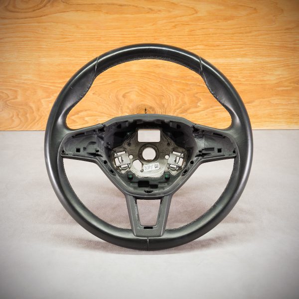 Skoda Octavia III steering wheel before modification