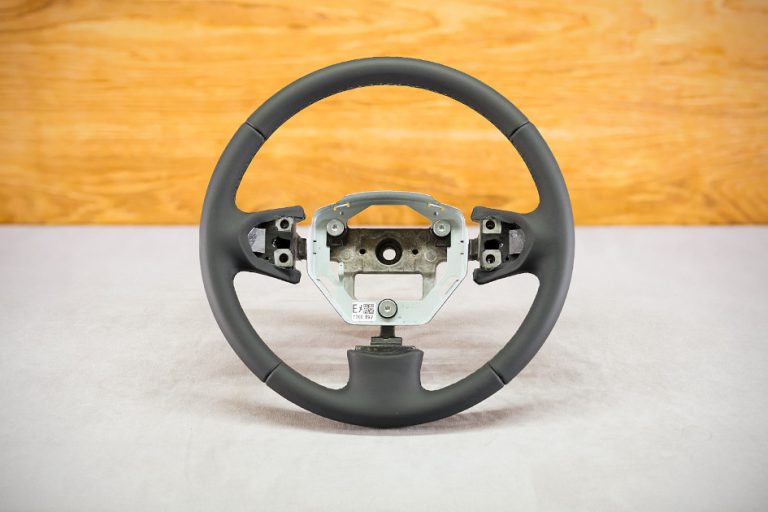 Suzuki Grand Vitara Custom steering wheel
