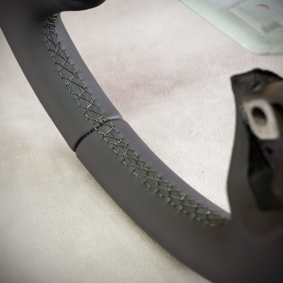 Suzuki Grand Vitara Custom steering wheel