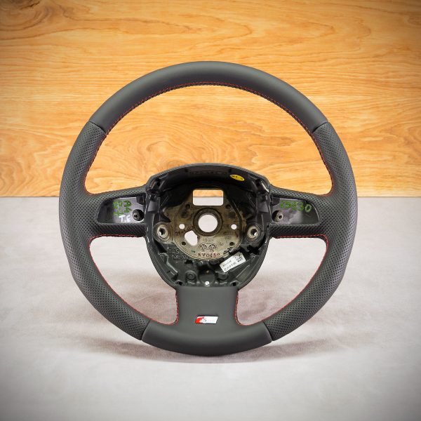 Audi A4 B7 Steering Wheel after upholstery