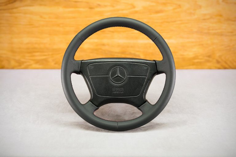 Mercedes-Benz 190 Custom steering wheel