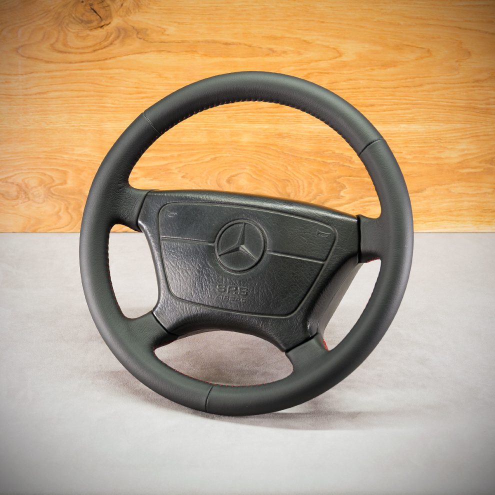 Mercedes-Benz 190 Custom steering wheel