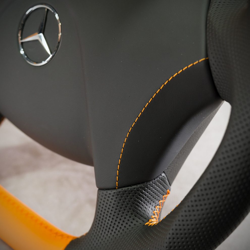Mercedes-Benz Atego Custom steering wheel