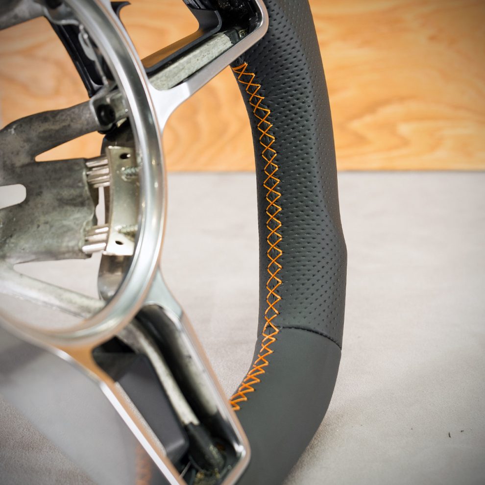 Porsche Macan Custom steering wheel