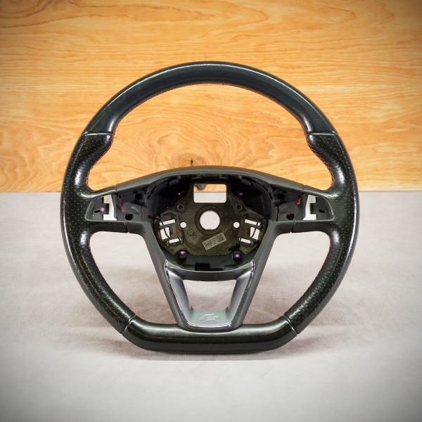 Seat Leon III steering wheel before upholstery