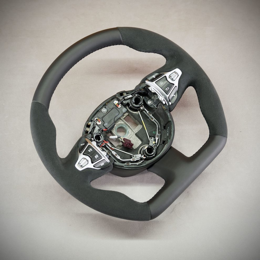 Aston Martin BD11 Custom steering wheel