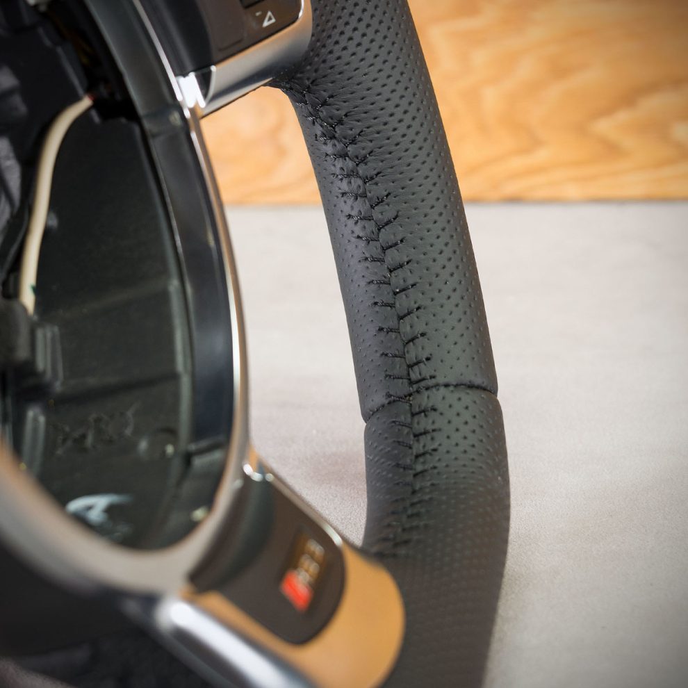 Audi RS3 Custom steering wheel
