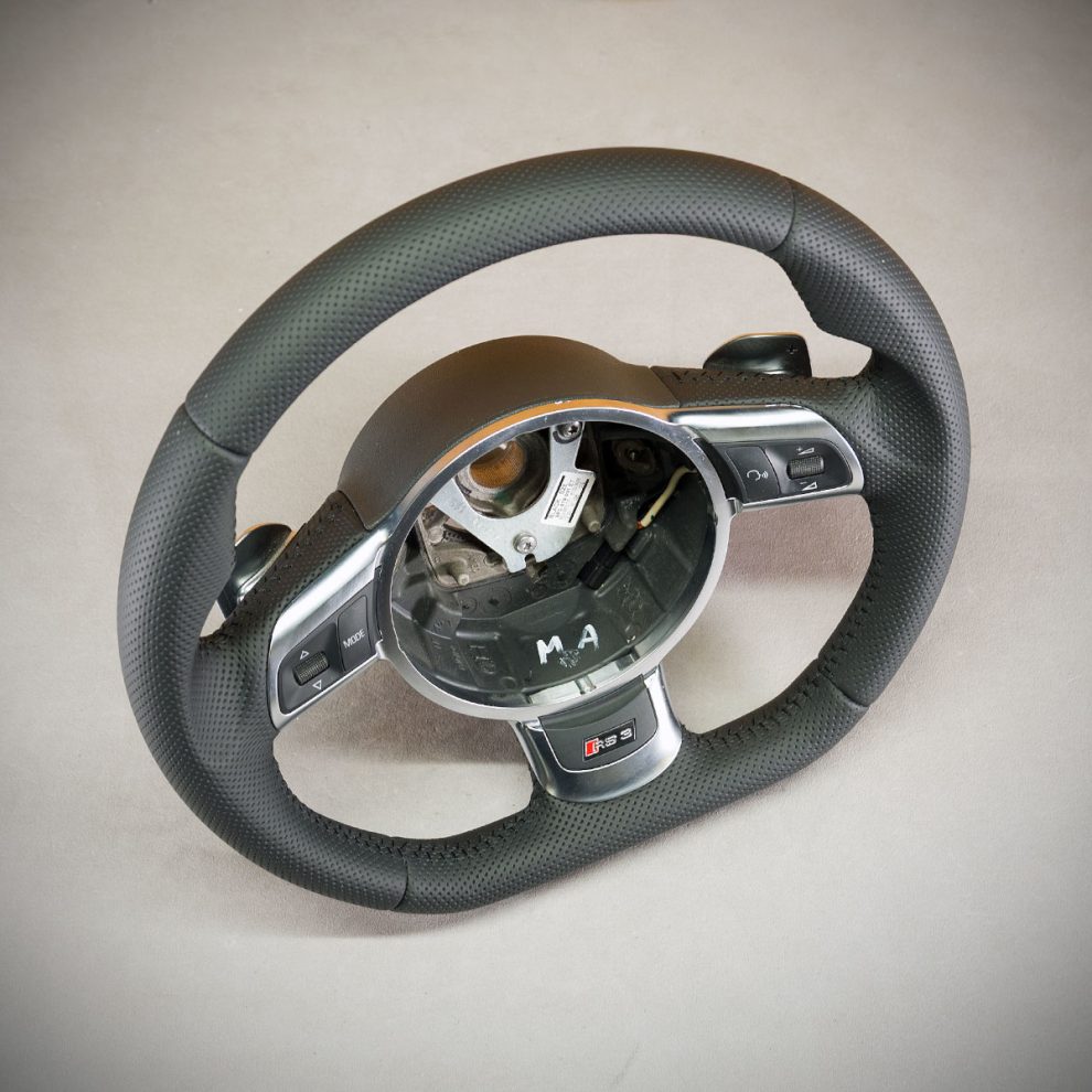 Audi RS3 Custom steering wheel