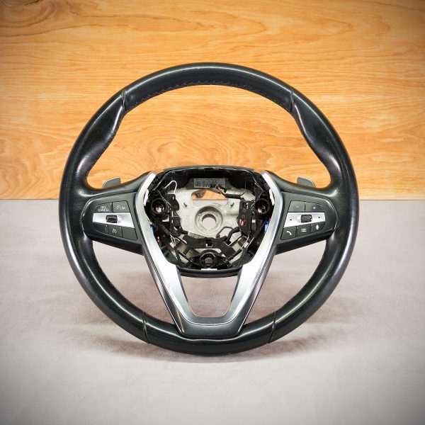 BMW X4 G02 steering wheel before modification