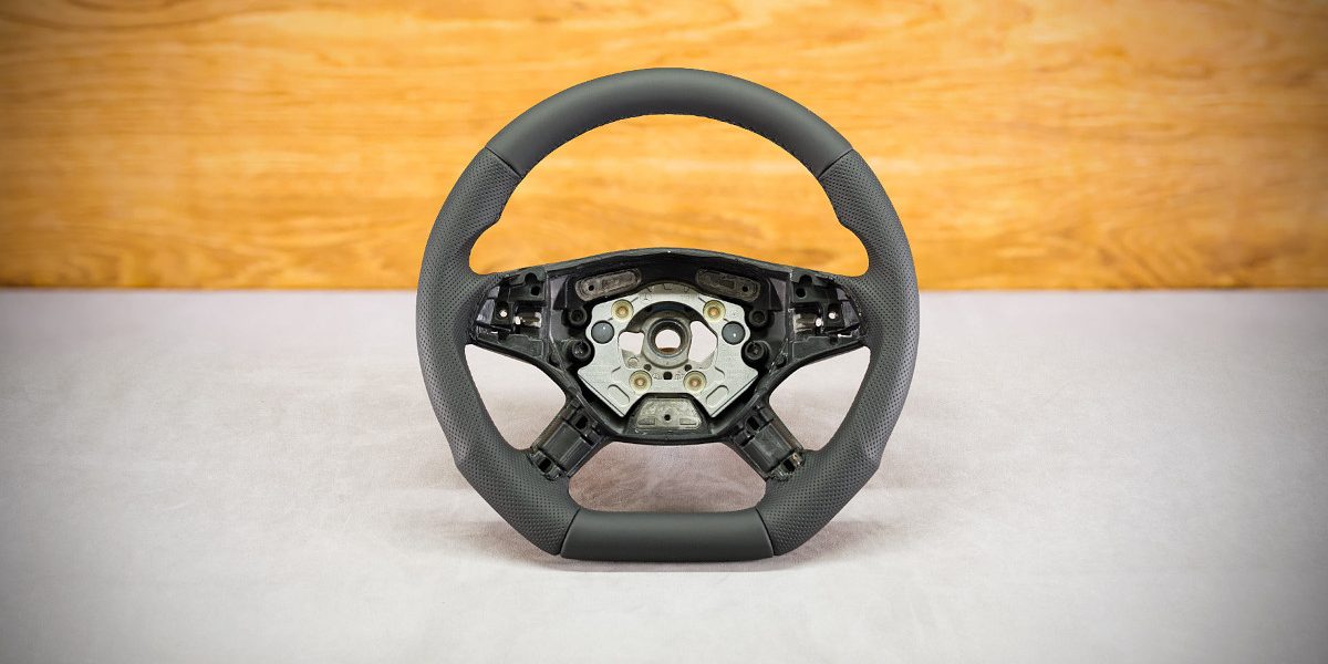 Mercedes-Benz ML W164 Custom steering wheel