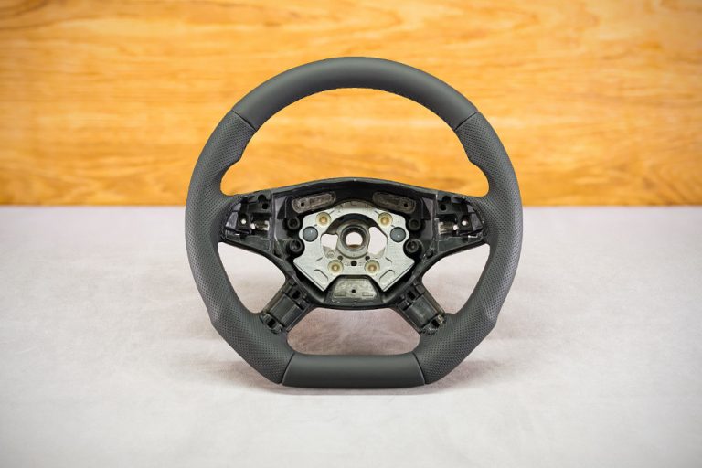 Mercedes-Benz ML W164 Custom steering wheel