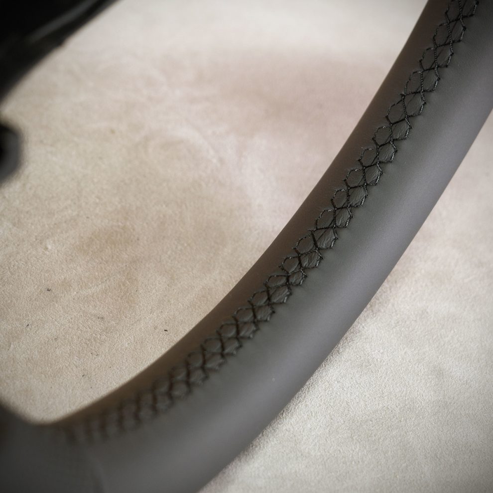 Mercedes-Benz ML W164 Custom steering wheel