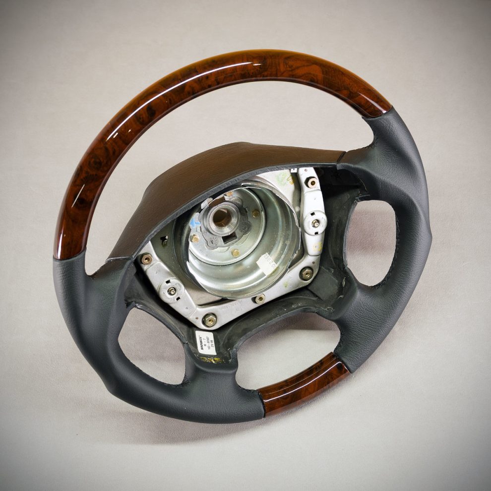 Mercedes-Benz ML W164 Custom steering wheel