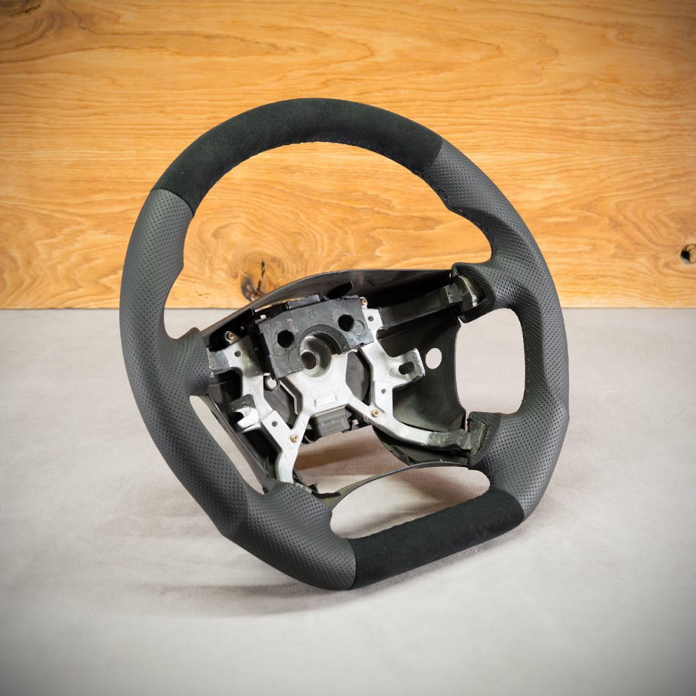 Nissan Patrol Custom steering wheel