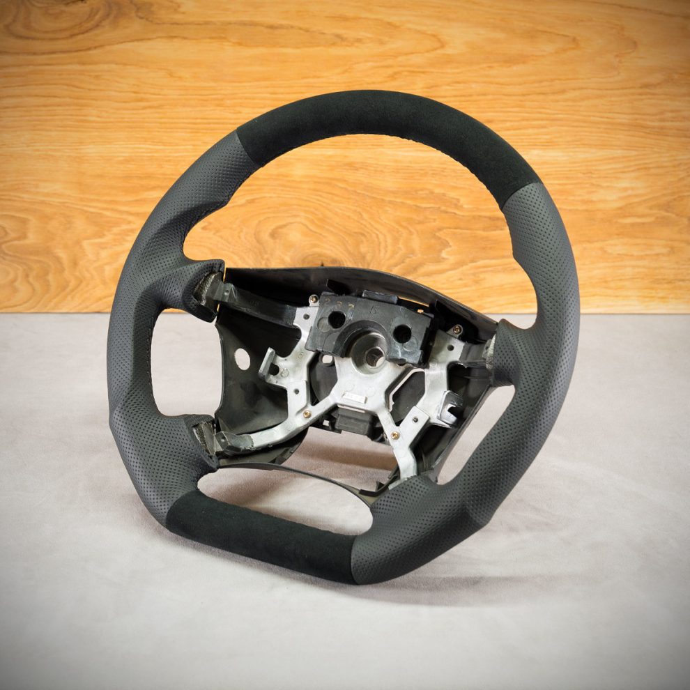Nissan Patrol Custom steering wheel