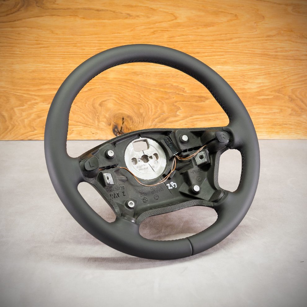 Opel Vectra Custom steering wheel
