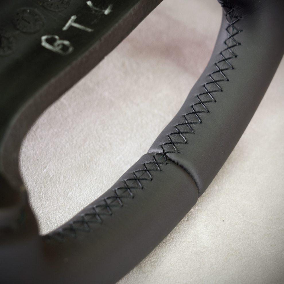 Opel Vectra Custom steering wheel