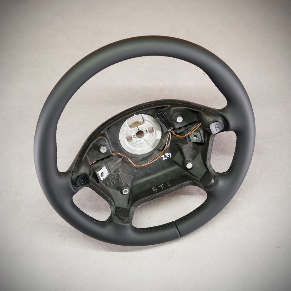 Opel Vectra Custom steering wheel