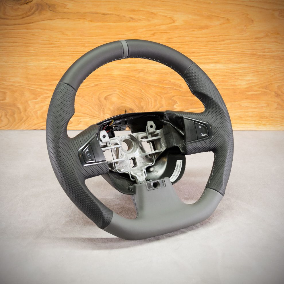 Renault Megane III Custom steering wheel